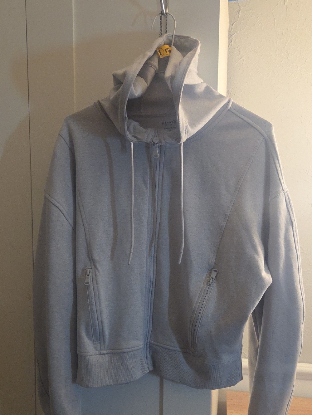 Old Navy Dynamic Fleece Light Gray Zip-Up Hoodie Sweater
